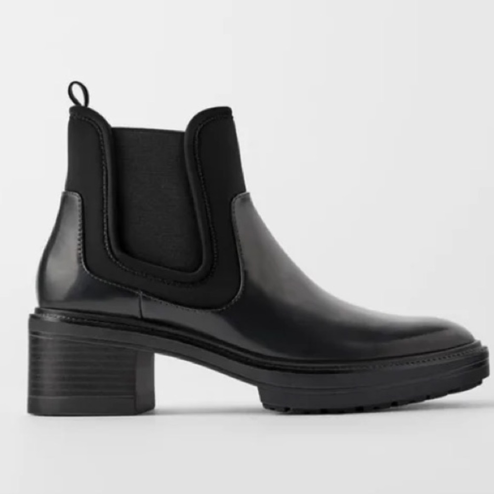 Zara Black Chelsea Ankle Boots with Chunky Heel